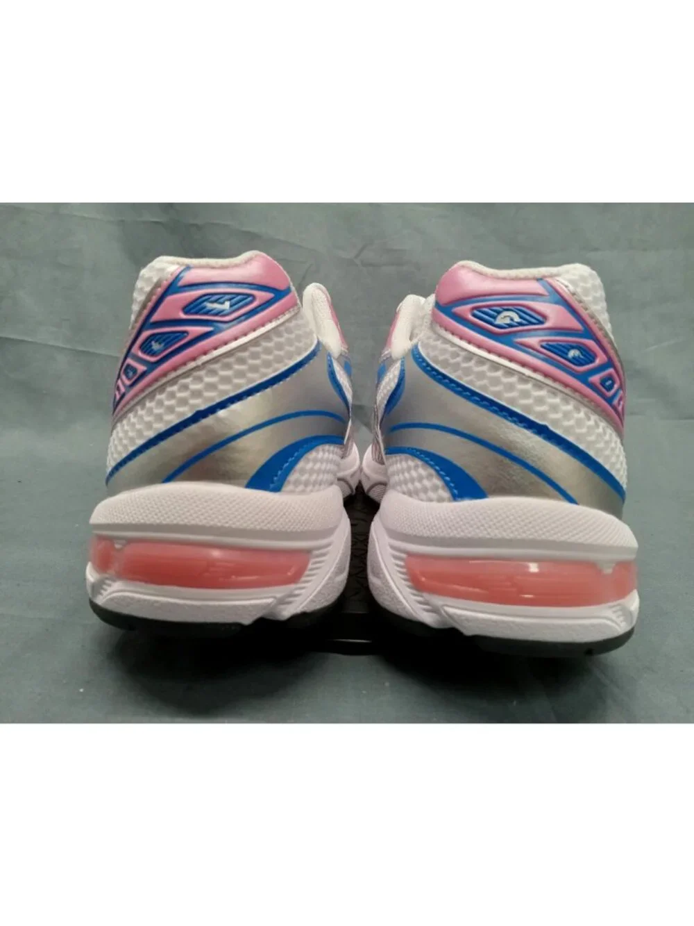 ASICS Gel-1130 Running Sneakers Sweet Pink White Girls Size 7 FLOOR MODEL!